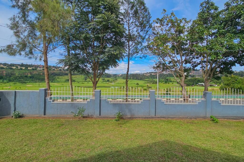 Complete 4-Bedroom House Facing Kigali Golf Course Exterior photo